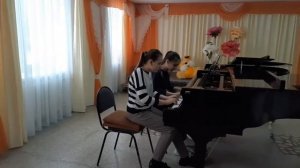 В. Ходош  "Хоровод" исп. фортепианный ансамбль Кузнецова Анна и Якупова Алсу. ДШИ п. Октябрьский
