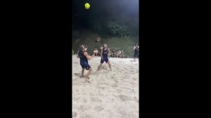 Волейбол НОГАМИ!!!  Как это??? #shorts 134