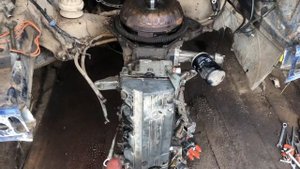 Как снять двигатель на Mercedes-Benz W124