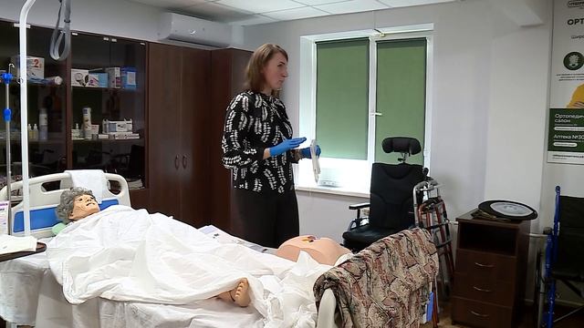 Как правильно ухаживать за лежачими больными? Наше здоровье смотреть онлайн