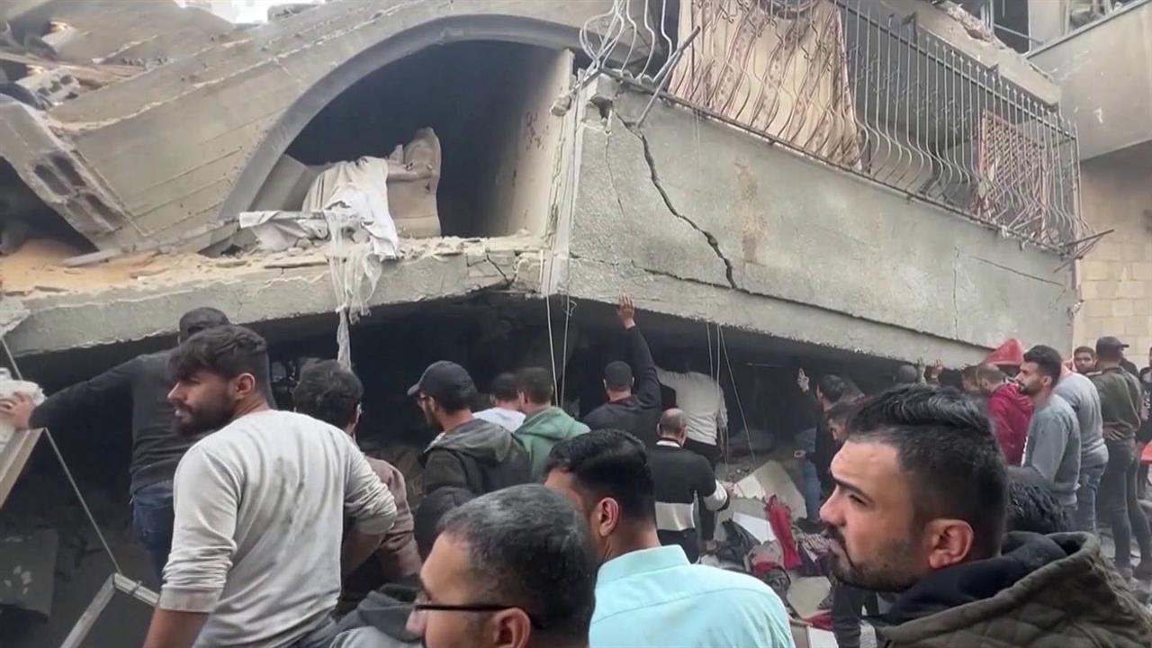 Еще 100 россиян и членов их семей эвакуировали в Москву из сектора Газа