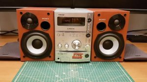 Sony CMT CPZ1 Cassette Tape & CD Micro Hi-Fi : First look & Listen - QuickVid