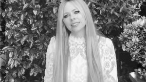 Avril Lavigne - We Are Warriors new dance deep pop