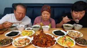 밥도둑 집합! 빨간 제육볶음에 냉채, 버섯볶음, 멸치볶음에 미역국까지 집밥 한 상! (Korean home meal) 요리&먹방!! - Mukbang eating show