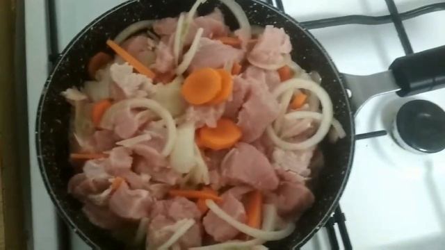 ДОМАШНЯ СВИННА ТУШОНКА. ПРОСТИЙ РЕЦЕПТ СМАЧНОЇ ТУШОНКИ