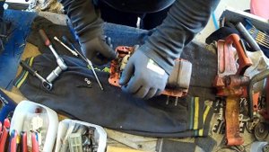 Disassembly of Husqvarna 141 chainsaw for spare parts Бензопила Хускварна 141 на запчасти