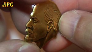 Чебурашка, Олимпиада, Ленин... Значки из СССР