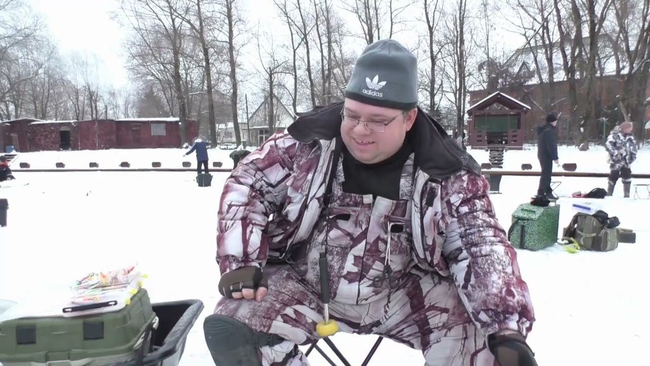 Рыбалка в усадьбе Соколиное гнездо на удочку Спутник.