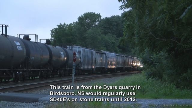 Hobo Riding the Train - Police Arrive! + 3 Passing Trains смотреть онлайн