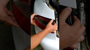 Снятие заднего фонаря Ланос хэтчбек ( замена лампочки стопа)