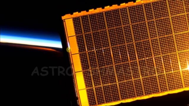 ЗАЧЕМ РИСОВАТЬ КОСМОС, ЕСЛИ ЗЕМЛЯ - ШАР? смотреть онлайн