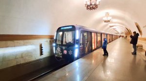 Отправление новогодней Москвы 2020 со станции метро Киевская