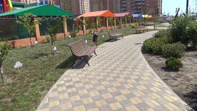 Влог! Гуляем по ЖК Губернский Краснодар. Играем в детскую рыбалку.