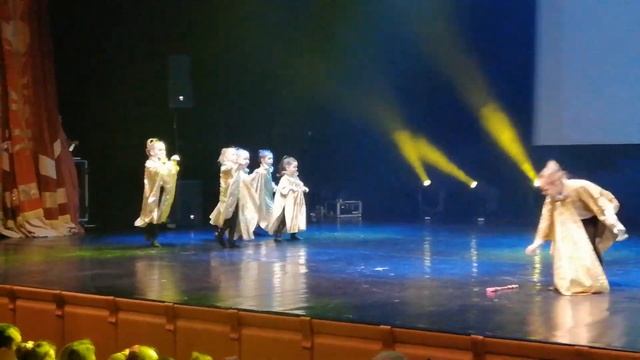 Школа танцев Колибри. Коллектив Сияние. 01.02.2020 смотреть онлайн