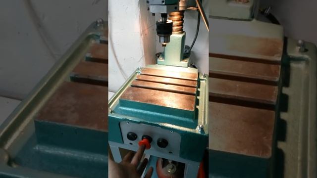 Восстановленный сверлильный станок 2M112 (Komunaras 1975) смотреть онлайн