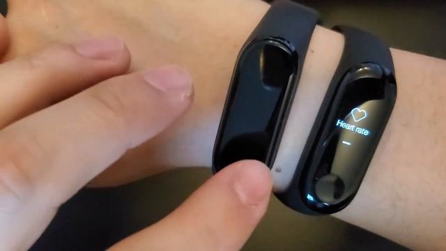 Xiaomi Mi Smart Band 4 - UNBOXING FIRST LOOK & Comparing with Mi Band 3! смотреть онлайн