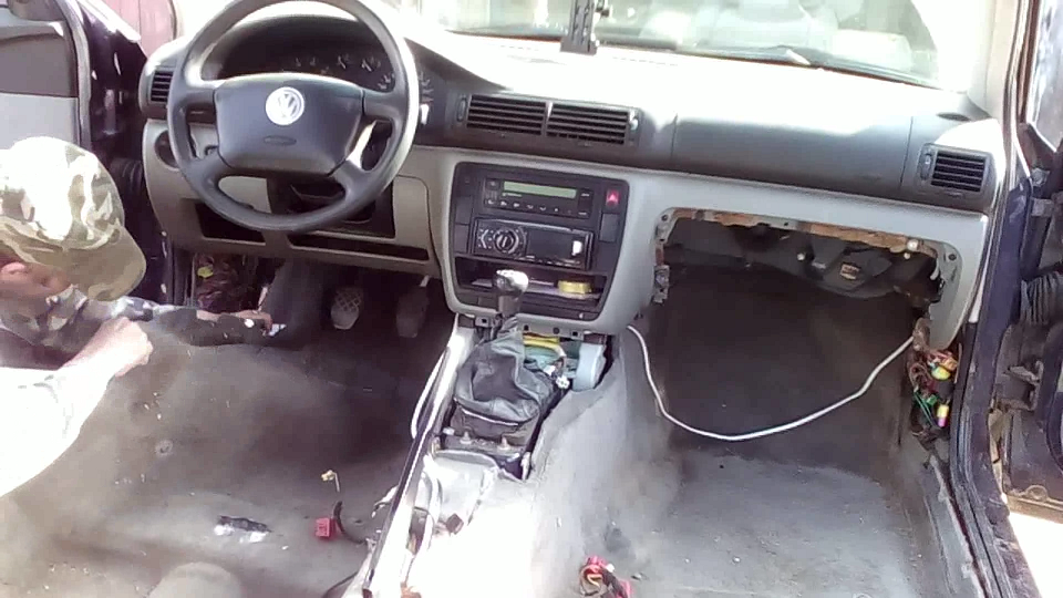 Разбор и химчистка салона на Пассат Б5 смотреть онлайн