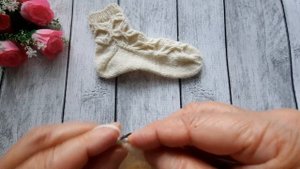 Носки  с ажурным узором  с пяткой бумеранг и клином подъема. МК.