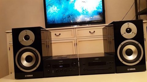 YAMAHA MCR-840 & YAMAHA NS-BP400