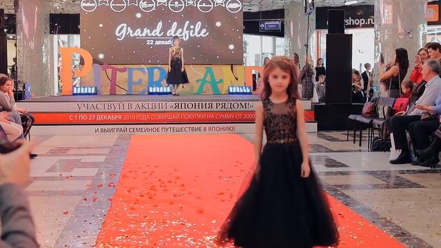 Модные детские платья 2020 дефиле Kids dresses 2020 #детскиеплатья #kidsdresses #модныеплатья #кутю