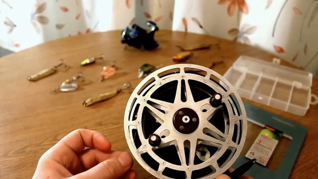 Катушка Невская времен СССР для спиннинга. смотреть онлайн