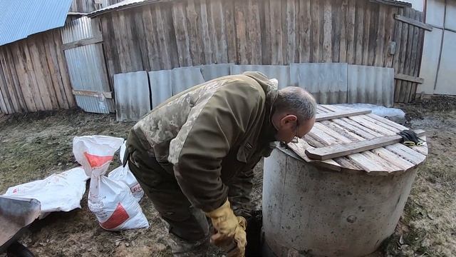 Ремонт колодца и рыбочистка в деле.