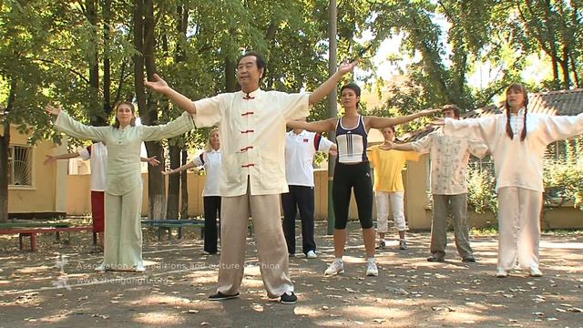 Здоровье с Му Юйчунем комплекс упражнений для улучшения здоровья координации и гармонии ушу смотреть онлайн