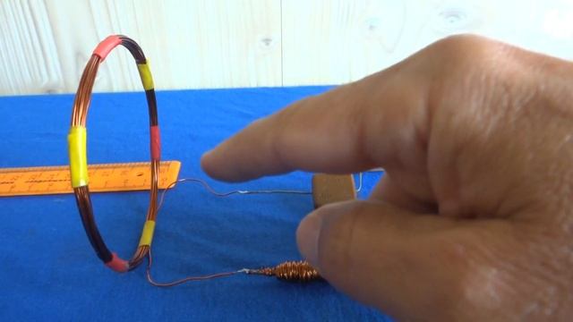 РАДИО ПЕРЕДАТЧИК с ГЕРКОНОМ передает Электричество на Расстояние