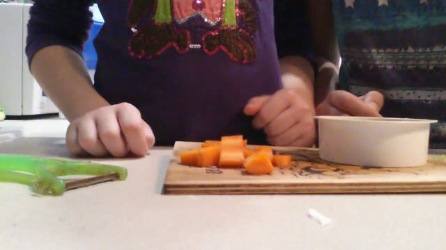 Кормление улиток ахатин. смотреть онлайн