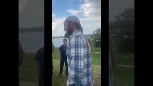 Чеченец освободился из тюрьмы через 20 лет и его ВСТРЕЧАЮТ все родные,близкие и соседи...