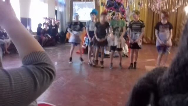 НОВЫЙ ГОД в школе . 7 класс 2017 смотреть онлайн