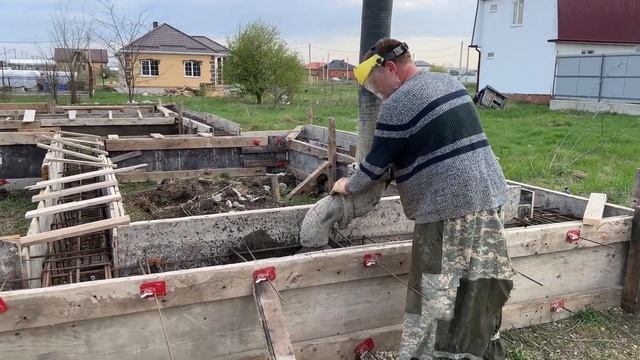 ФУНДАМЕНТ.ЗАЛИВАЕМ РОСТВЕРК