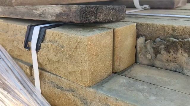 Узкий кирпич облицовочный СКАЛА для углов, столбов, колонн