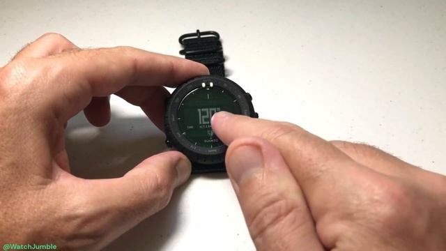 Suunto Core (Alpha Stealth) | Viewing The Compass