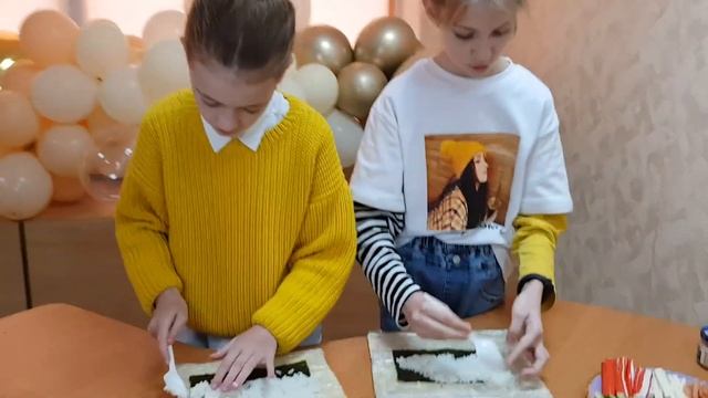 Готовим суши - роллы из недорогих продуктов?? смотреть онлайн