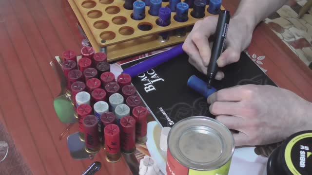 Заряжаем патроны 12 калибр,дробь №3 и №1 на гуся. смотреть онлайн