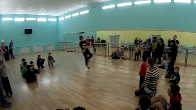 "New Balance Crew" г. Омутнинск."Король зала" смотреть онлайн