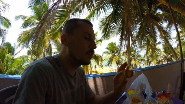 ВЛОГ: Обзор Индийских чипсов. Индийские банановые чипсы. 4К смотреть онлайн