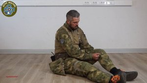 Как накладывать жгут на бедро лёжа на спине. Тактическая медицина.