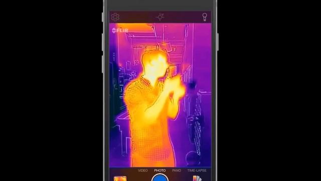 FLIR ONE Convierta su móvil en una cámara térmica смотреть онлайн