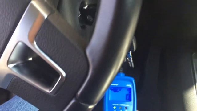 How to Get the CHECK ENGINE Light Error Code - Volkswagen Tiguan Atlas Beetle GTI Audi More смотреть онлайн