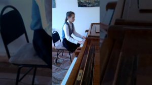 Н.Чеботарян "Прелюдия". Исп. Люба Ежкова, струнное отделение (скрипка)