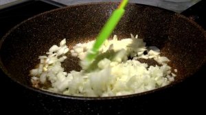 Сочная свинина с белыми грибами. Нежнейшее мясо в грибном соусе.