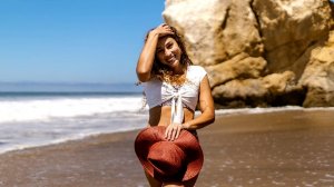 ШЛЯПА и БИКИНИ!.mp4