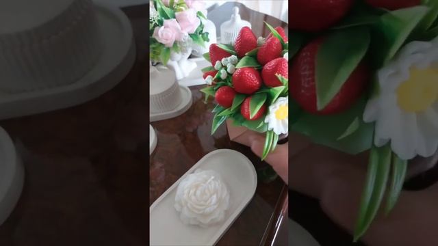 клубника ? ? ? ? ? смотреть онлайн