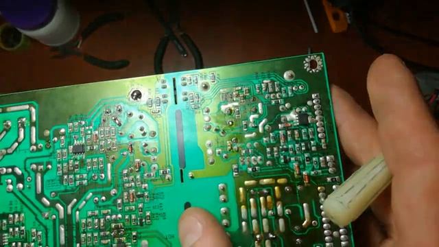 Ремонт телевизора Elenberg LVD-3203 смотреть онлайн