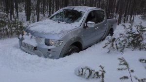 Mitsubishi L200 ПОКАТУШКА НА ДАЧЕ - ПЕРВЫЙ БУКС ЭТОЙ ЗИМОЙ