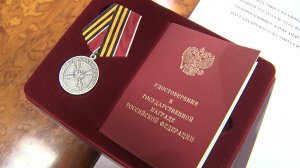 Посмертную медаль «За храбрость» вручили родственникам погибшего в зоне СВО Александра Ювицы