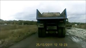 Дорога из битого шлакоблока