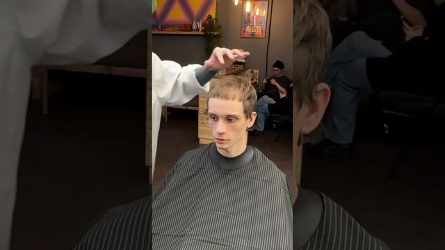 Модная стрижка для мужчин с залысинами ? #barber #hairstyle